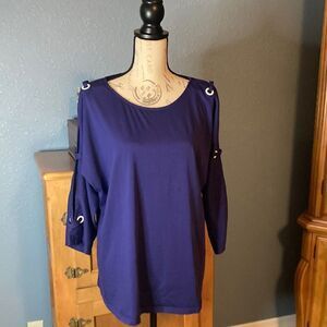 Isadela  Navy Cold shoulder Arm top navy and white, size XL